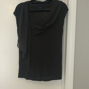 Gap capped sleeve top